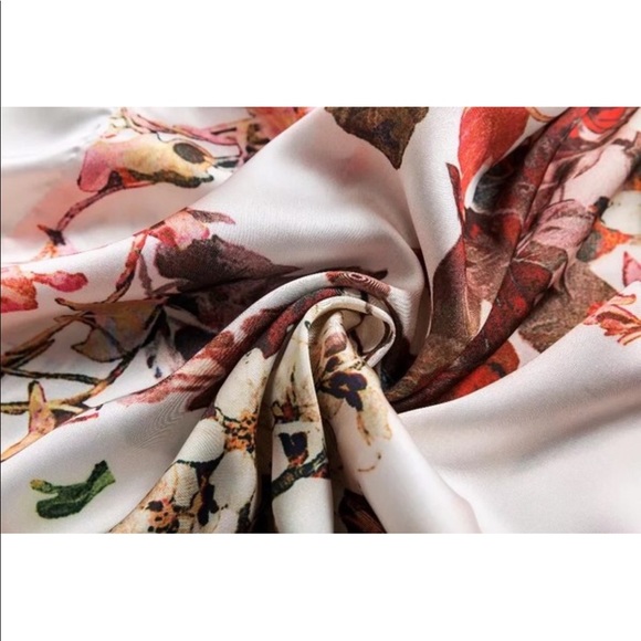 RE-STOCKED ⭐️ Amores Maxi Dress - Picture 3 of 6